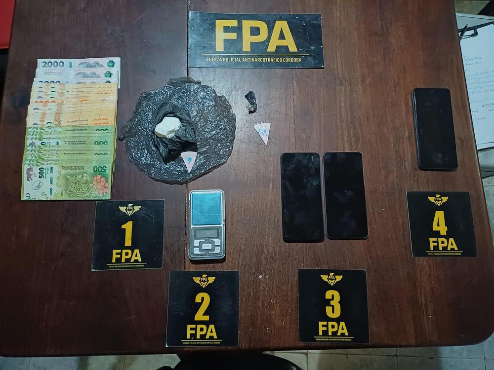 La FPA realizó operativos en Río Tercerodos detenidos y drogas incautadassdsd