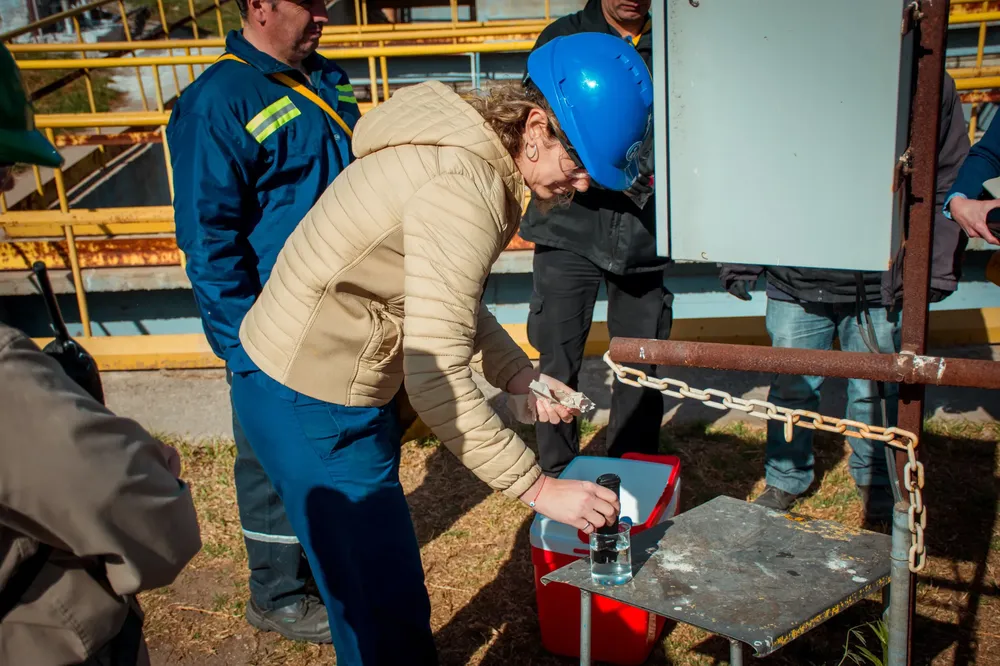 e1fb6327-b0ba-49e4-bee1-b791b363ef42