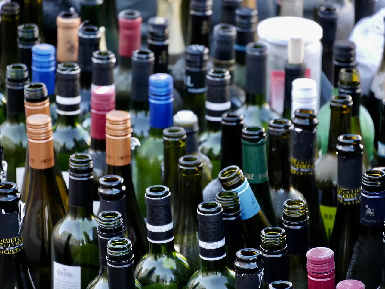 bottles-2357645_1280