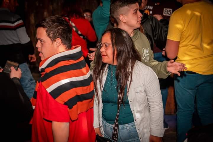 Tardecitas de Boliche (2)