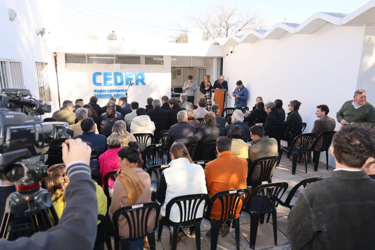 8dba2fe0-5af6-4375-bb05-6b3d6e486284