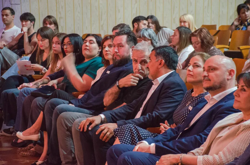 fe88c3fd-9b2d-4cec-b471-245bf5439571